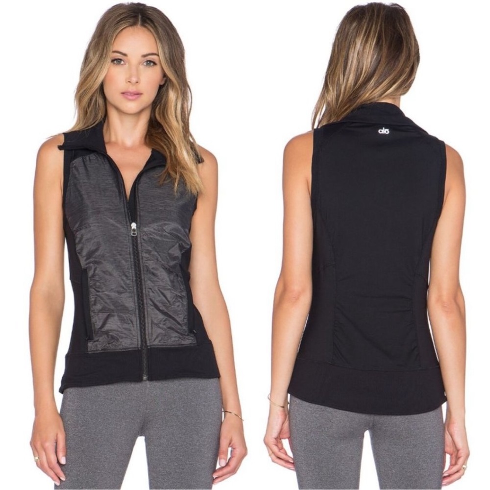 Alo Yoga Lakeside Vest Black Gray Size Small?